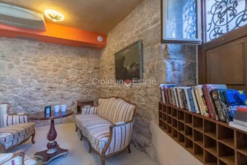 croatia-split-grad-house-sea-view-sale(111)