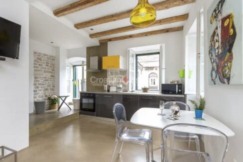 croatia-split-grad-old-town-Diocletians-palace-flat-balcony-sale(105)