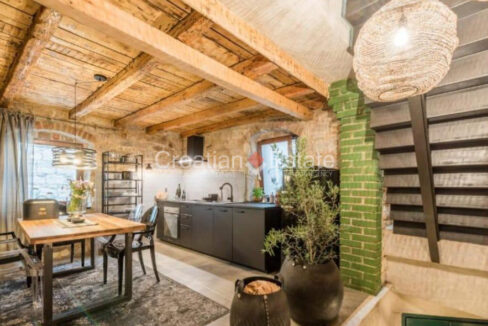 croatia-split-grad-stone-house-sale(103)