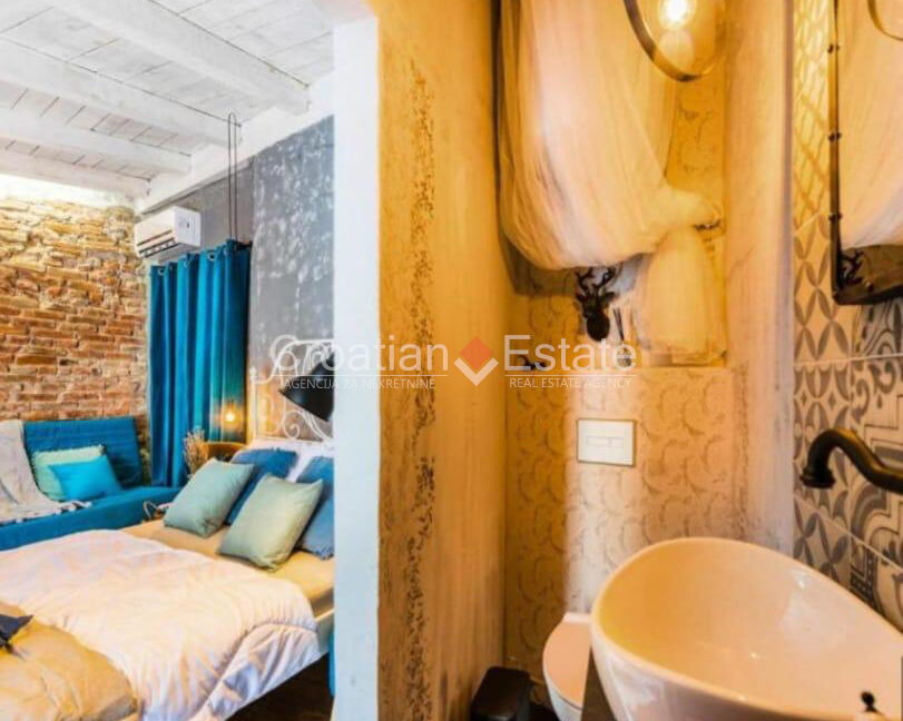 croatia-split-grad-stone-house-sale(105)
