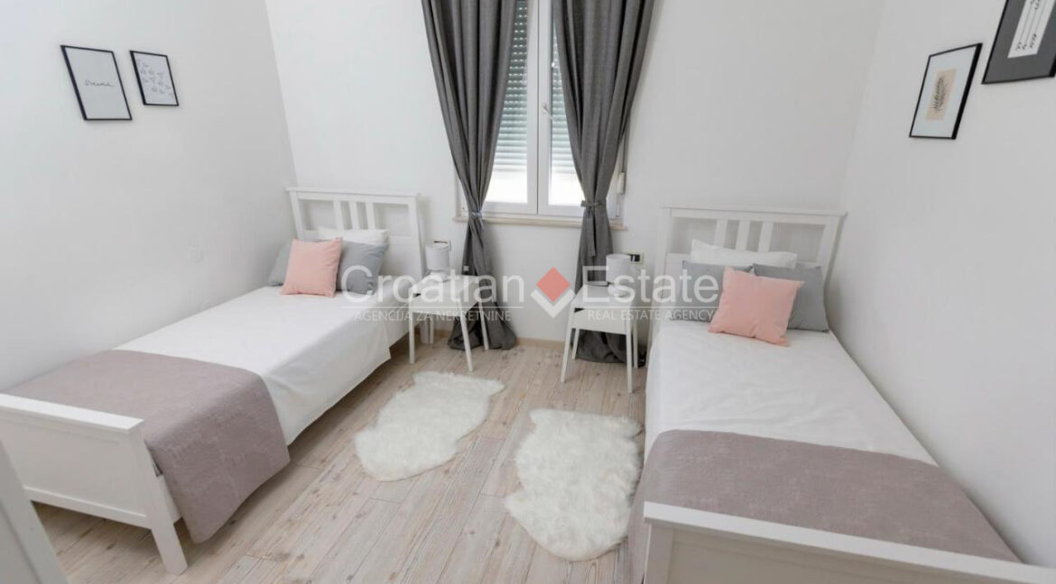 croatia-split-house-sea-view-pool-yard-sale(116)