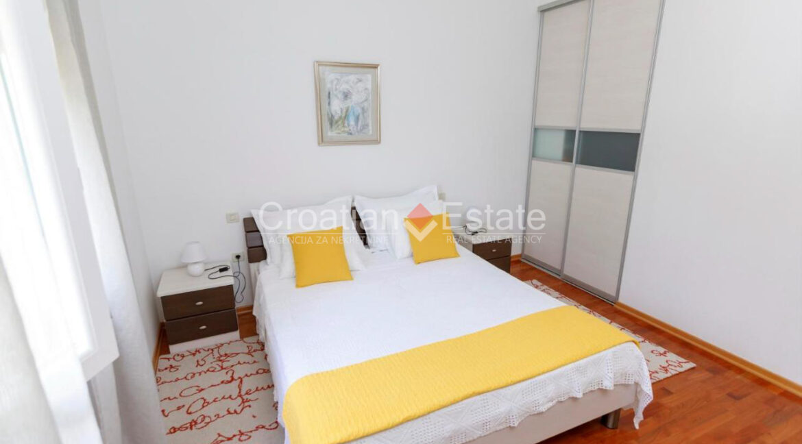 croatia-split-house-sea-view-pool-yard-sale(118)