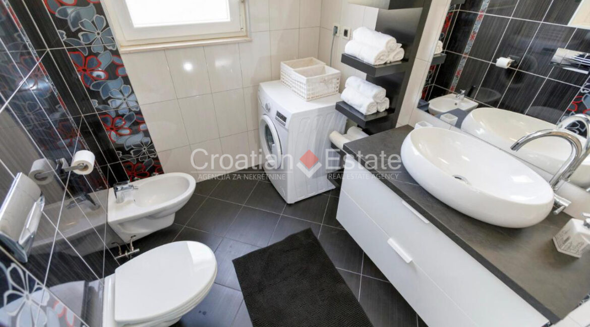 croatia-split-house-sea-view-pool-yard-sale(120)