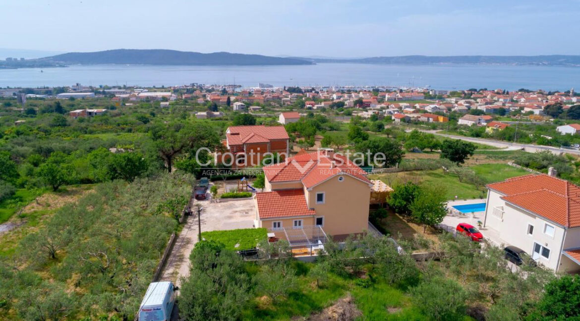 croatia-split-house-sea-view-pool-yard-sale(125)