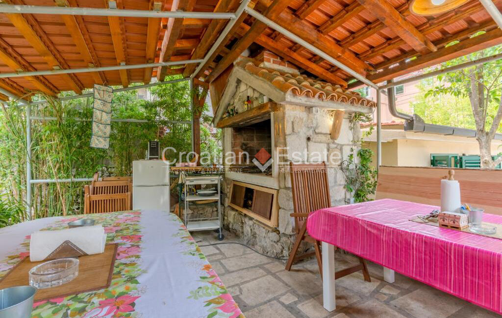 croatia-split-houses-pool-garden-barbecue-sauna-sale(102)