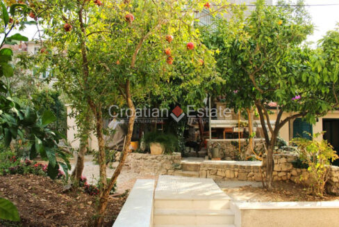 croatia-split-houses-pool-garden-barbecue-sauna-sale(103)
