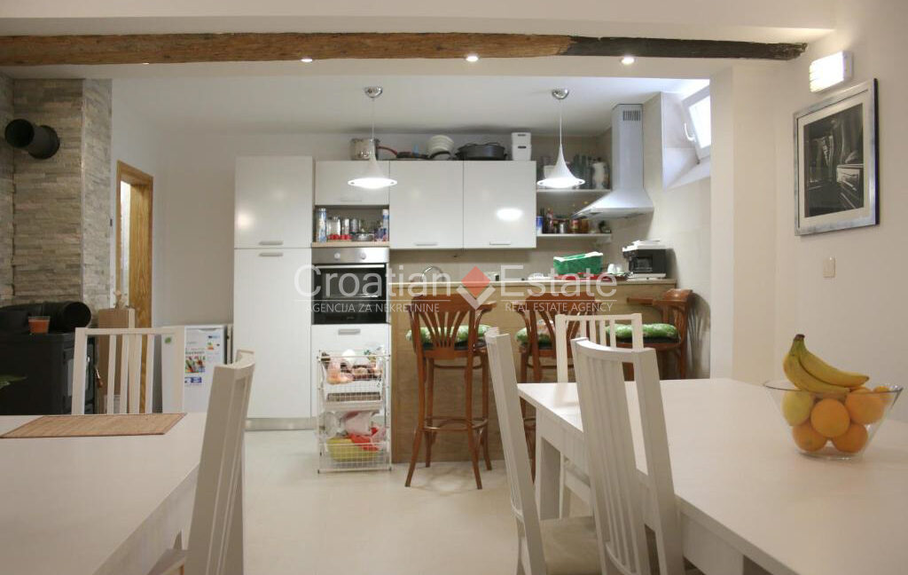 croatia-split-houses-pool-garden-barbecue-sauna-sale(107)