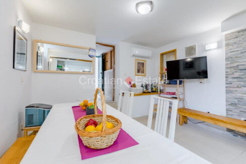 croatia-split-houses-pool-garden-barbecue-sauna-sale(109)
