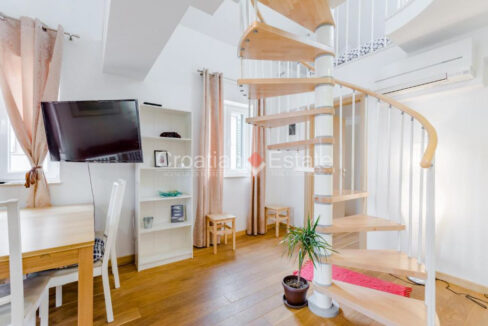 croatia-split-houses-pool-garden-barbecue-sauna-sale(111)