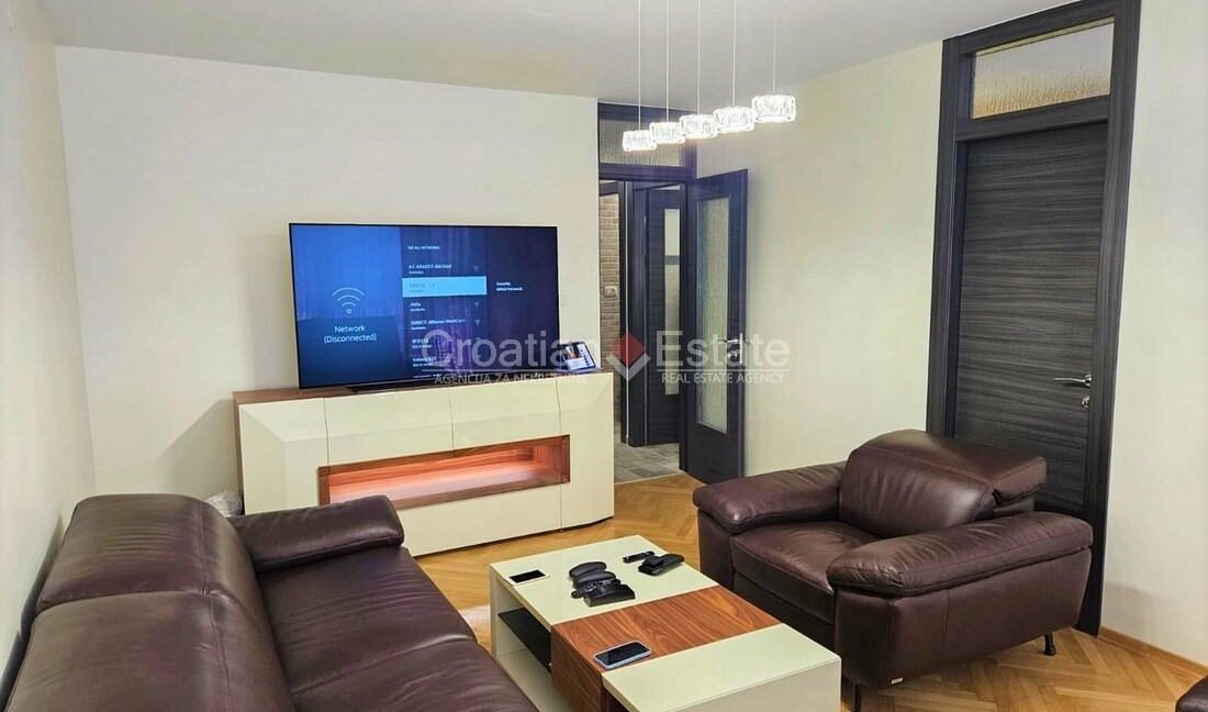 croatia-split-trstenik-flat-renovated-elegant-loggia-sale(101)