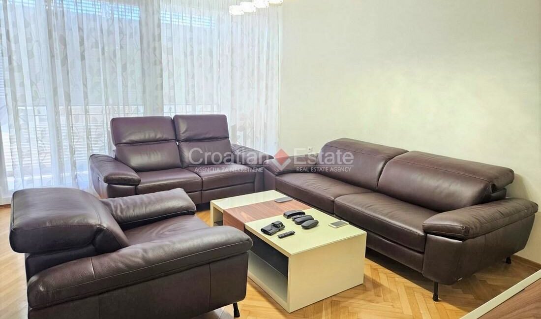 croatia-split-trstenik-flat-renovated-elegant-loggia-sale(102)