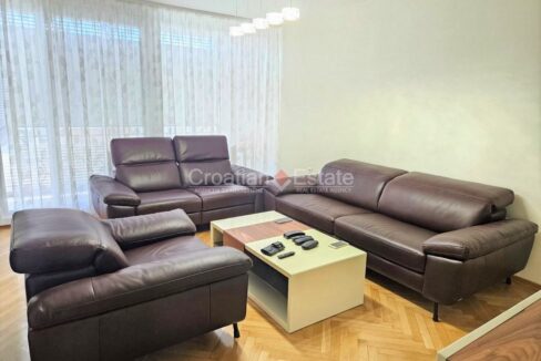 croatia-split-trstenik-flat-renovated-elegant-loggia-sale(102)