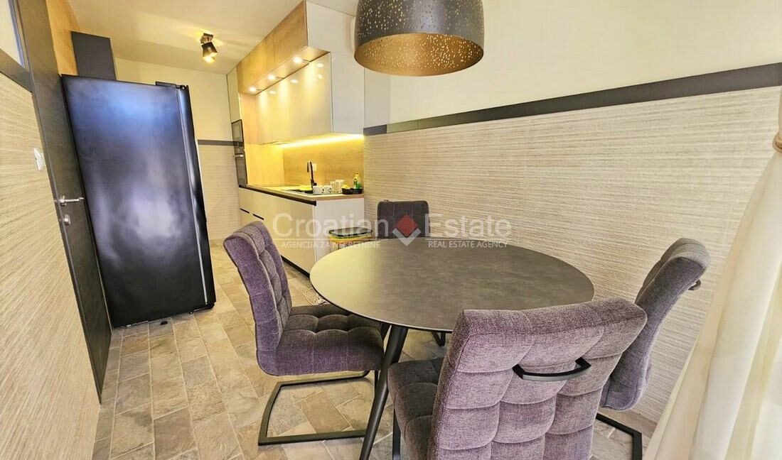 croatia-split-trstenik-flat-renovated-elegant-loggia-sale(104)