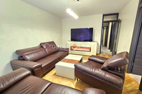 croatia-split-trstenik-flat-renovated-elegant-loggia-sale(107)