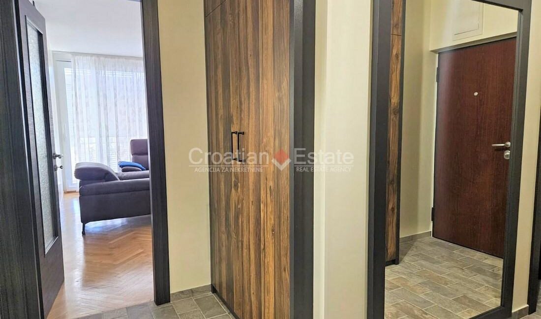 croatia-split-trstenik-flat-renovated-elegant-loggia-sale(108)