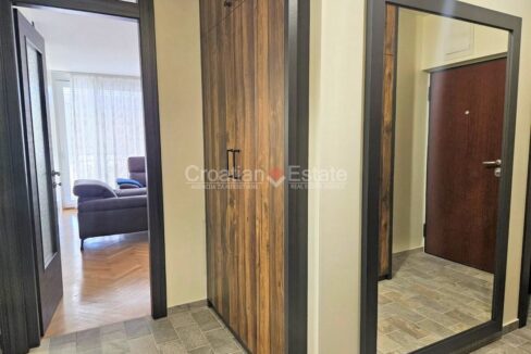 croatia-split-trstenik-flat-renovated-elegant-loggia-sale(108)