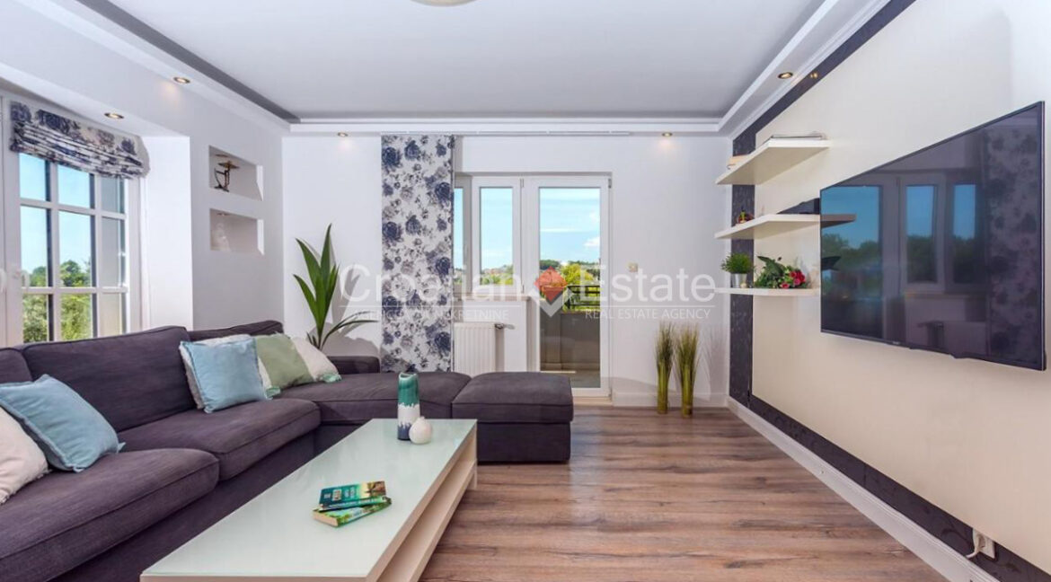 croatia-split-villa-pool-mountain-view-summer-kitchen-sale(112)
