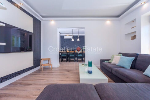 croatia-split-villa-pool-mountain-view-summer-kitchen-sale(113)