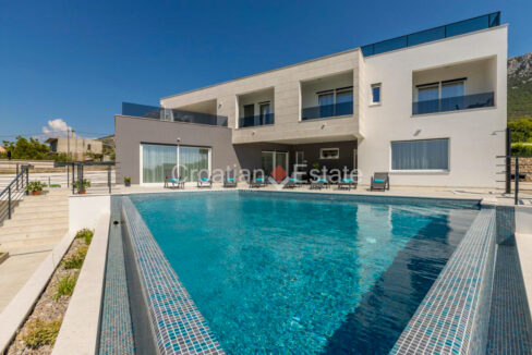 croatia-split-villa-sea-view-pool-sale(105)