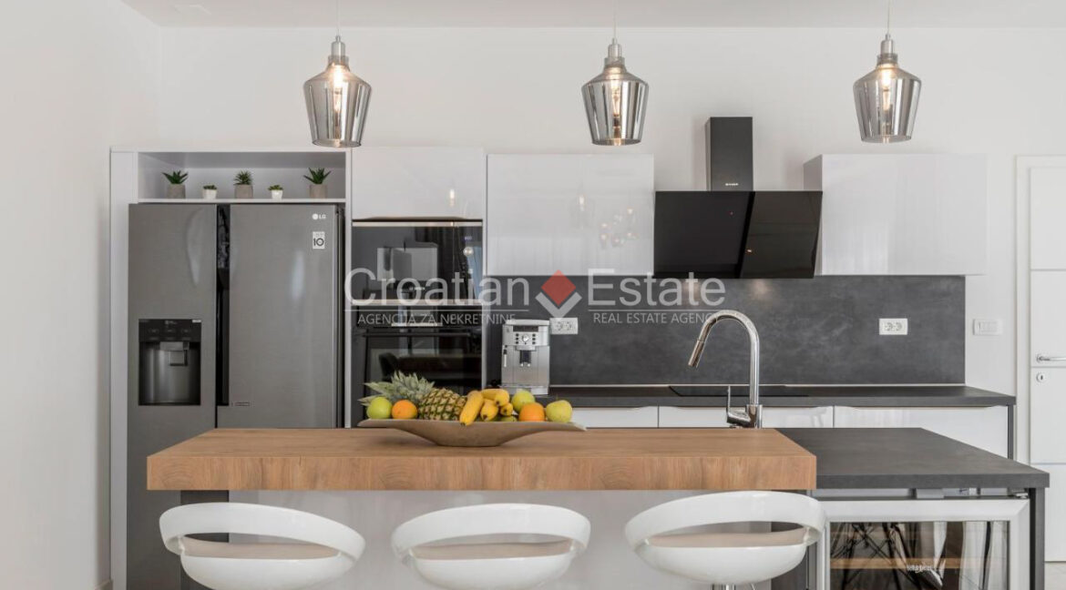 croatia-split-villa-sea-view-pool-sale(109)