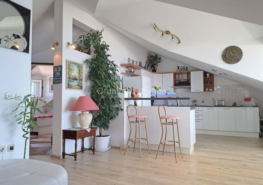 croatia-split-znjan-apartment-seafront-sale(105)