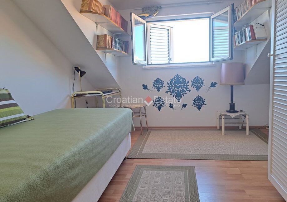 croatia-split-znjan-apartment-seafront-sale(108)