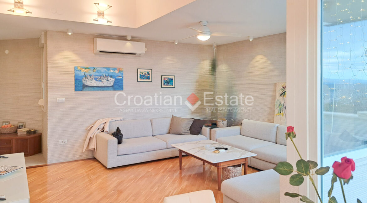 croatia-split-zvoncac-flat-sea-view-sale(102)