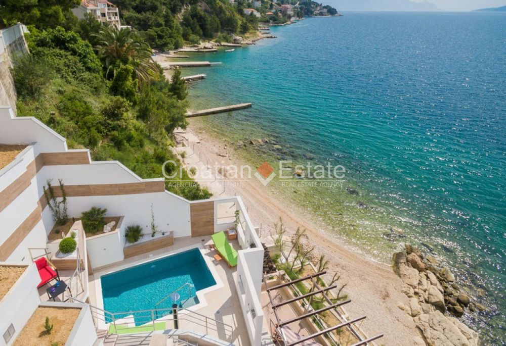 Omis Riviera Two Villas Directly On The Beach For Sale Croatian 