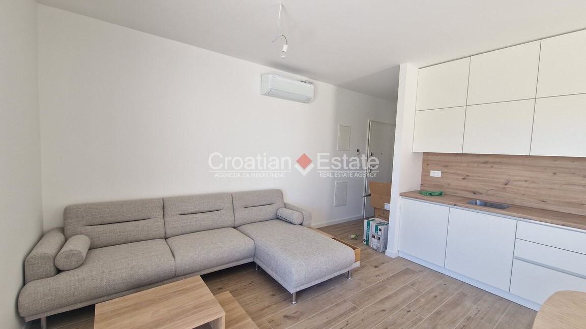 croatia-trogir-flat-loggia-garage-garden-sale(102)