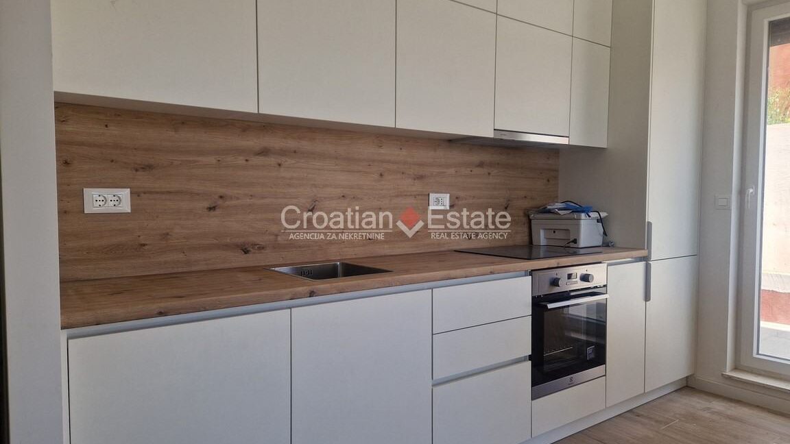 croatia-trogir-flat-loggia-garage-garden-sale(103)