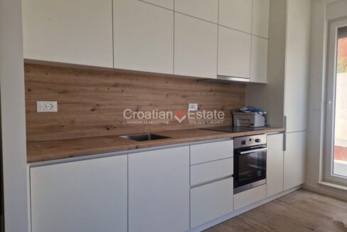 croatia-trogir-flat-loggia-garage-garden-sale(103)