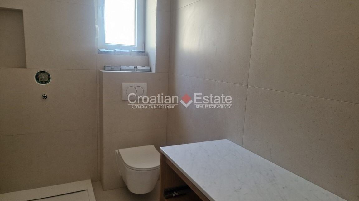 croatia-trogir-flat-loggia-garage-garden-sale(107)