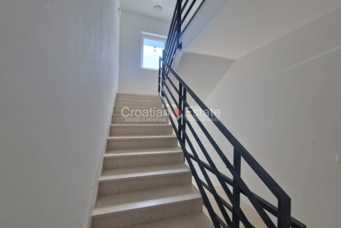 croatia-trogir-flat-loggia-garage-garden-sale(108)