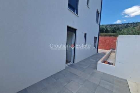croatia-trogir-flat-loggia-garage-garden-sale(110)