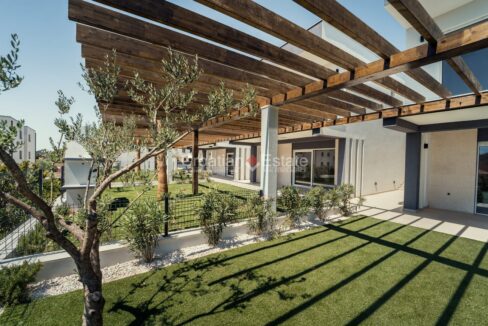 croatia-trogir-house-newly-built-yard-parking-sale(103)
