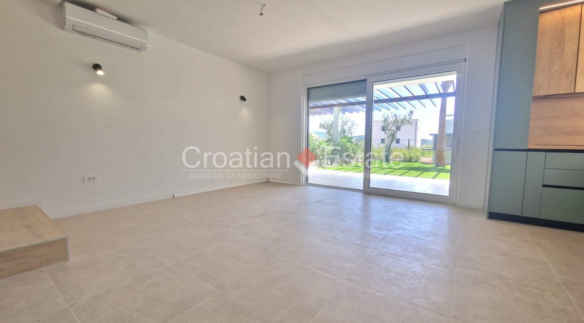 croatia-trogir-house-newly-built-yard-parking-sale(106)