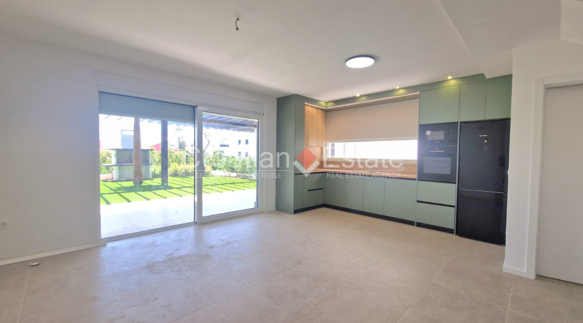croatia-trogir-house-newly-built-yard-parking-sale(107)