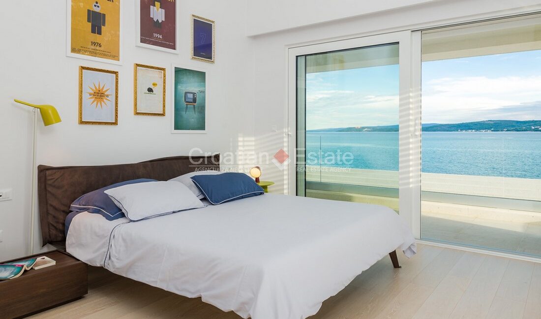 croatia-trogir-villa-seafront-sea-view-pool-sale(109)