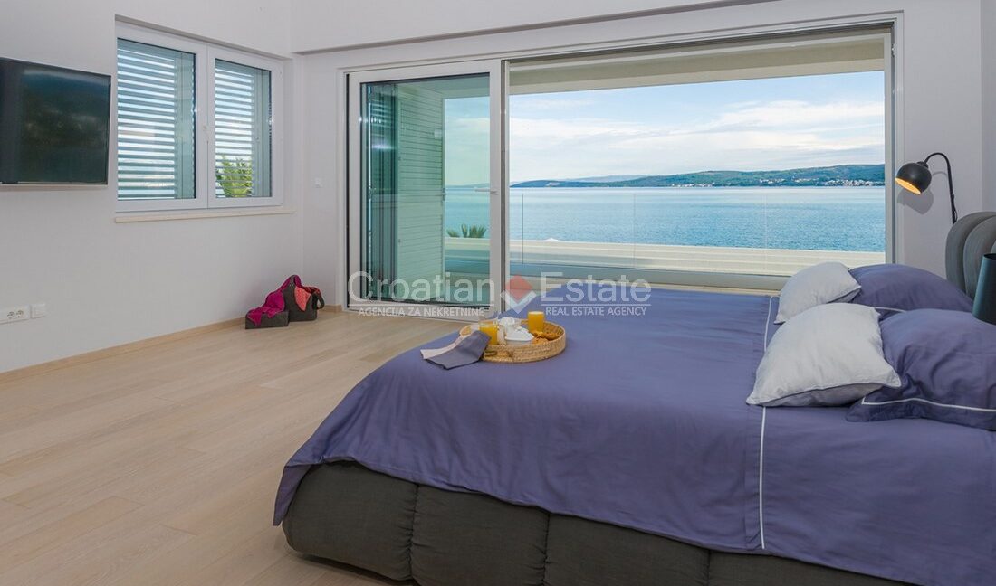 croatia-trogir-villa-seafront-sea-view-pool-sale(111)