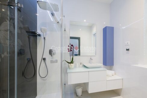 croatia-trogir-villa-seafront-sea-view-pool-sale(114)