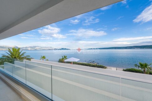croatia-trogir-villa-seafront-sea-view-pool-sale(117)