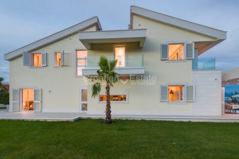 croatia-trogir-villa-seafront-sea-view-pool-sale(118)