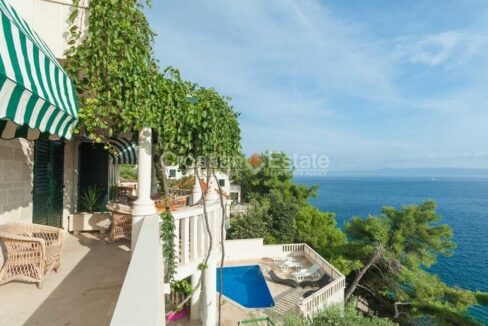 croatia-brac-beachfront-villa-pool-sale(104)