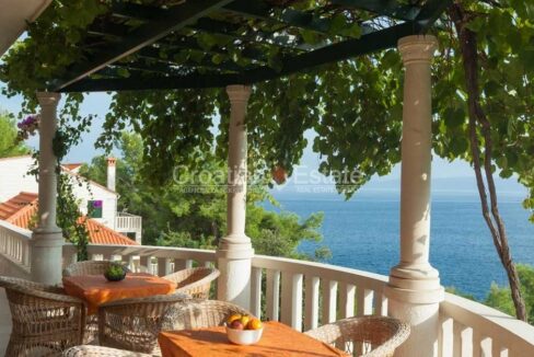 croatia-brac-beachfront-villa-pool-sale(105)
