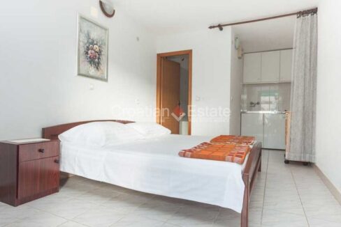 croatia-brac-beachfront-villa-pool-sale(112)