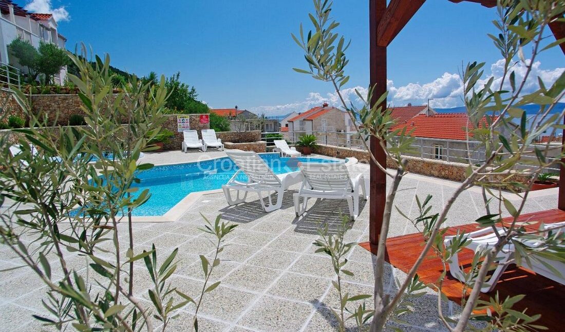 croatia-brac-bol-business-premises-sale(104)