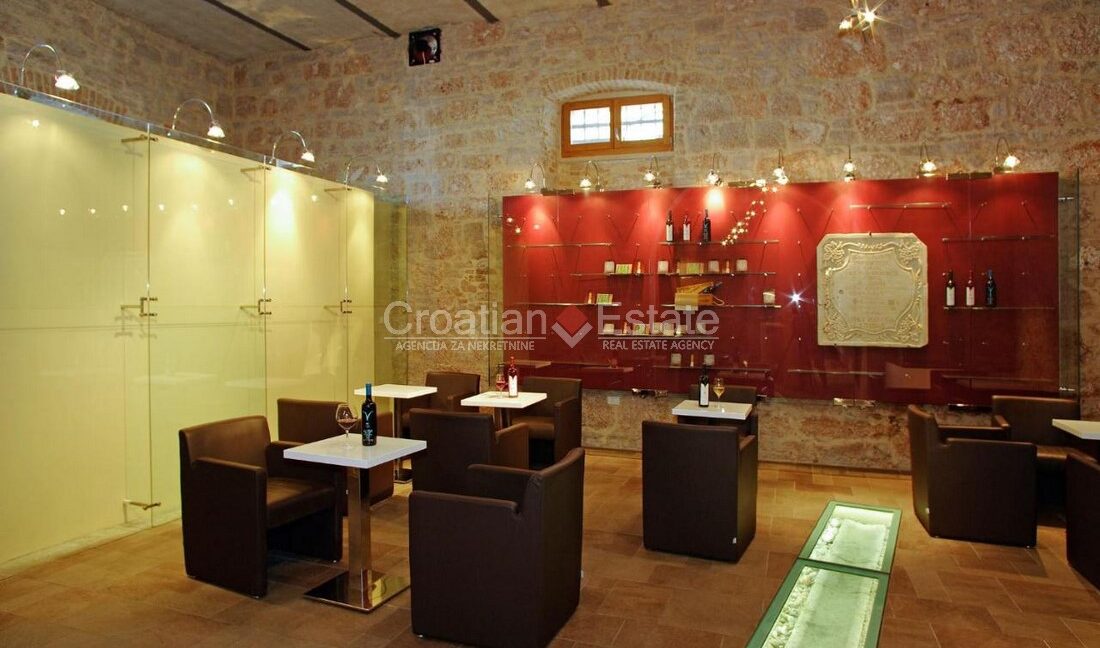 croatia-brac-bol-business-premises-sale(109)