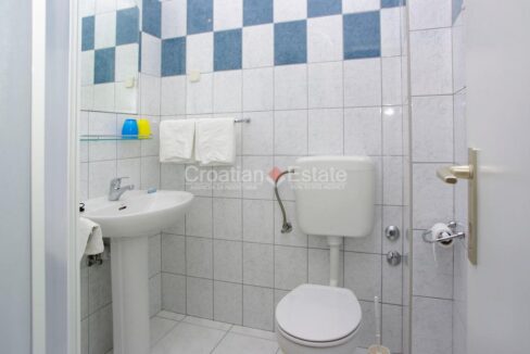 croatia-brac-bol-business-premises-sale(110)