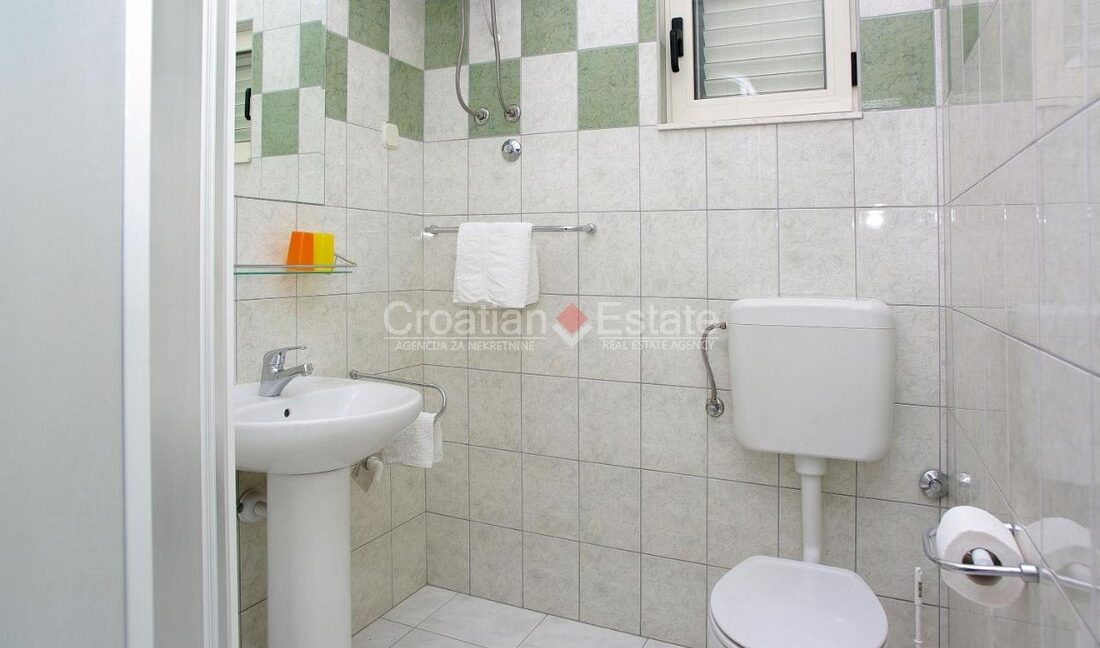 croatia-brac-bol-business-premises-sale(117)