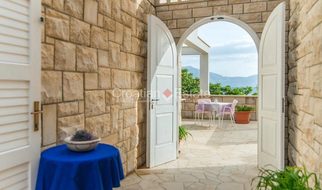 croatia-brac-villa-seafront-pool-sale(102)
